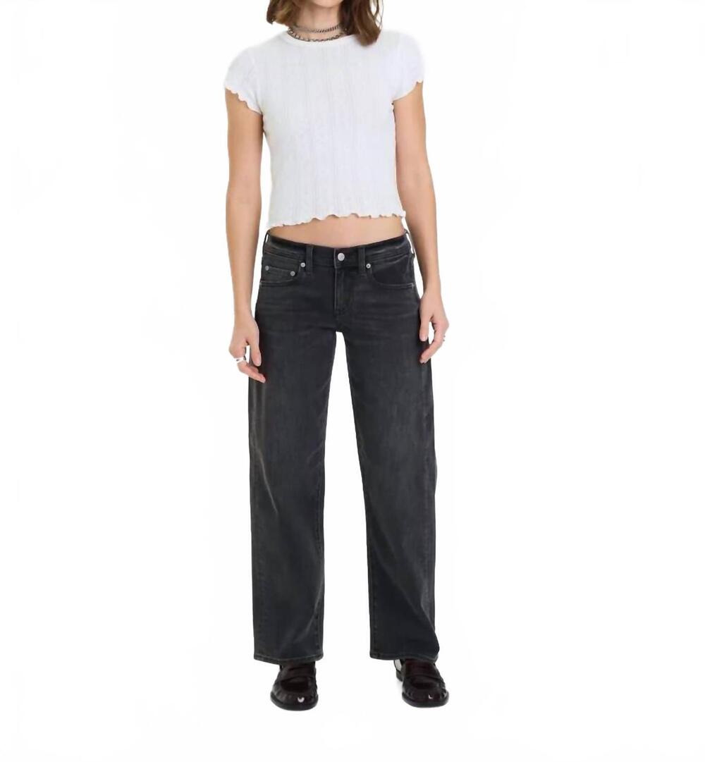 NEW DAZE replay low rise v-waist soft barrel jean in motion